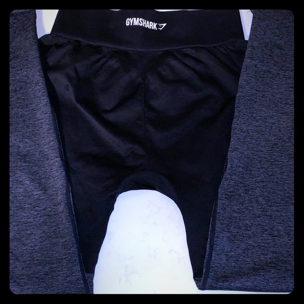 GYM SHARK LEGGINGS